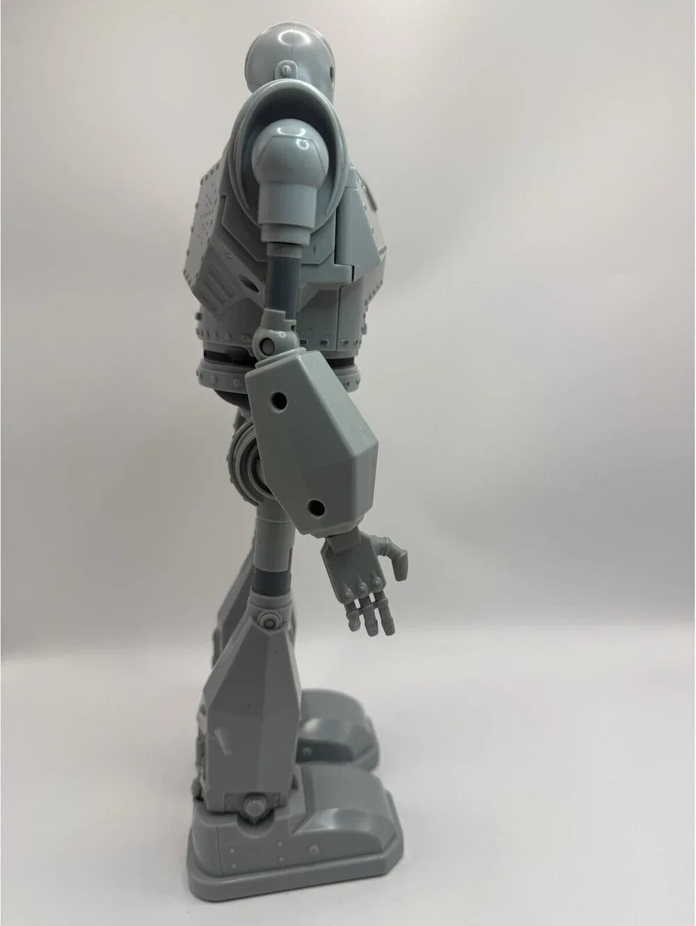 Warner Brothers The Iron Giant  Movie 14